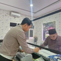 Bukan Razia, Bukan Tilang: Saat Polisi Turun ke Desa dan Membuat Warga Menangis Haru