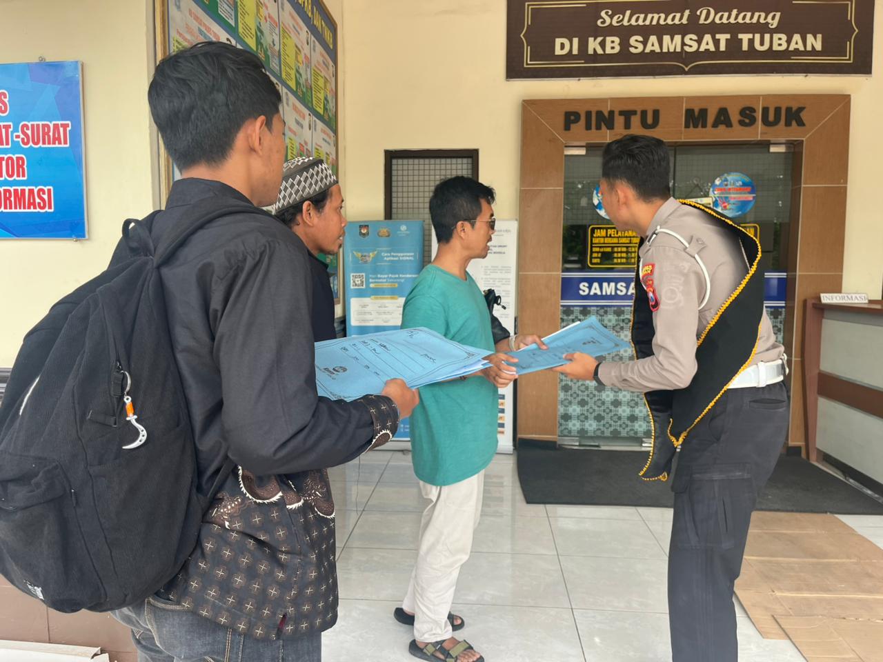 Bukan Pencitraan? Polisi Tuban Datang Tanpa Razia, Pulang Bawa Kepercayaan Warga