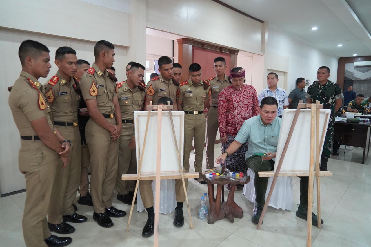 Hari Bakti Taruna 2026, Gubernur Akmil Apresiasi Kreativitas Taruna melalui Lomba Melukis dan Esai