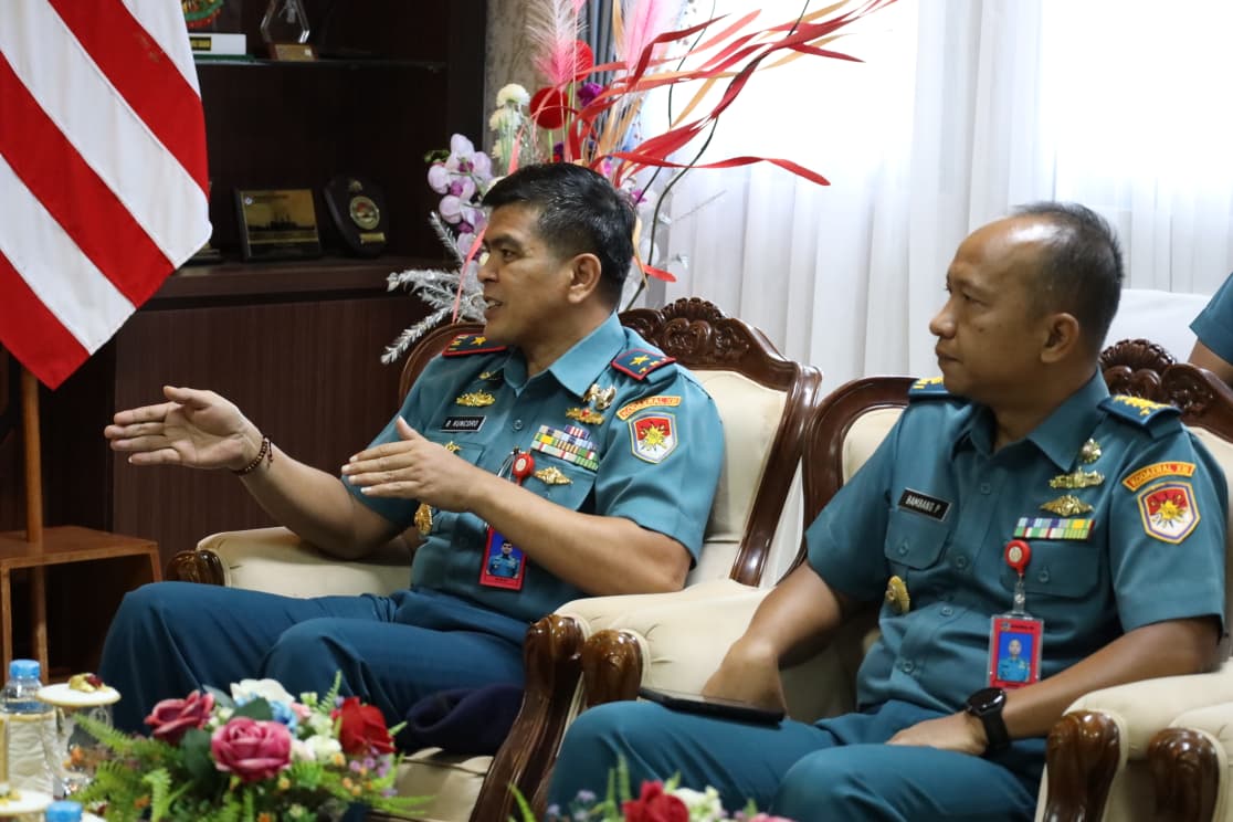 Dankodaeral XIII Gelar Temu Pagi Bersama Jajaran Dankodaeral XIII Gelar Temu Pagi Bersama Jajaran