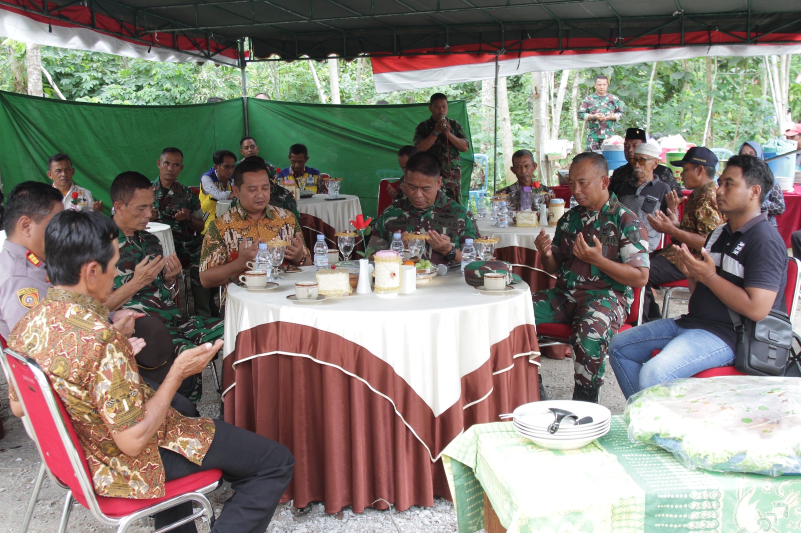 Monitoring Dan Evaluasi Aster Kasdam V/Brawijaya, Tinjau Jembatan Perintis Garuda Di Wilayah Kodim 0808/Blitar
