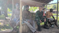 Babinsa Koramil 1710-07/Mapurujaya Laksanakan Komsos dengan Warga