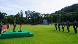 Upacara 17-an Februari 2026, Gubernur Akmil Bacakan Amanat Kasad dan Berikan Penghargaan Prajurit Berprestasi