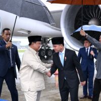 Panglima TNI Sambut Kedatangan Presiden RI Di Pangkalan TNI AU Halim PK