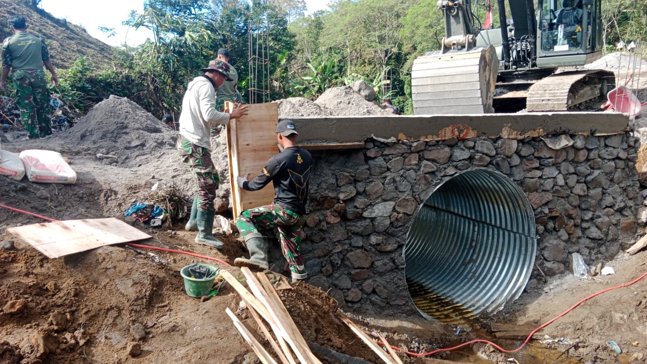 Satgas Gulbencal Kodam IM Percepat Jembatan Armco Bener Meriah, Akses Vital Warga Segera Pulih