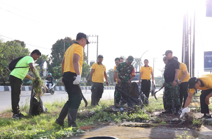 Komandan Lanud Sjamsudin Noor Pimpin Gerakan Indonesia ASRI di Banjarbaru