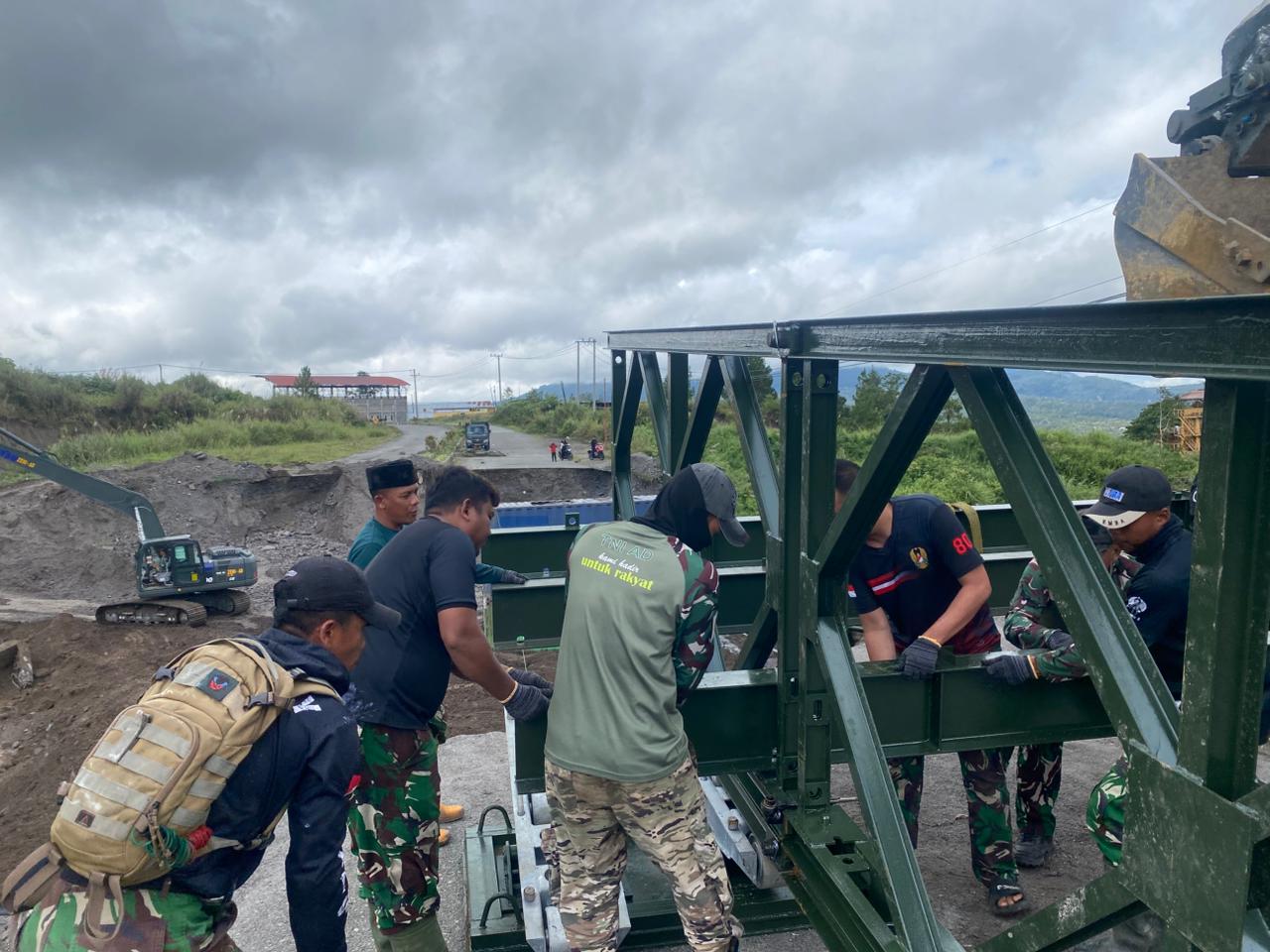 TNI AD Kebut Pembangunan Jembatan Bailey Karang Rejo, Pastikan Akses Warga Pulih Jelang Ramadhan