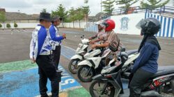 SIM dan Pajak Kini Bisa Tanya Langsung ke Polisi di Pasar Tuban