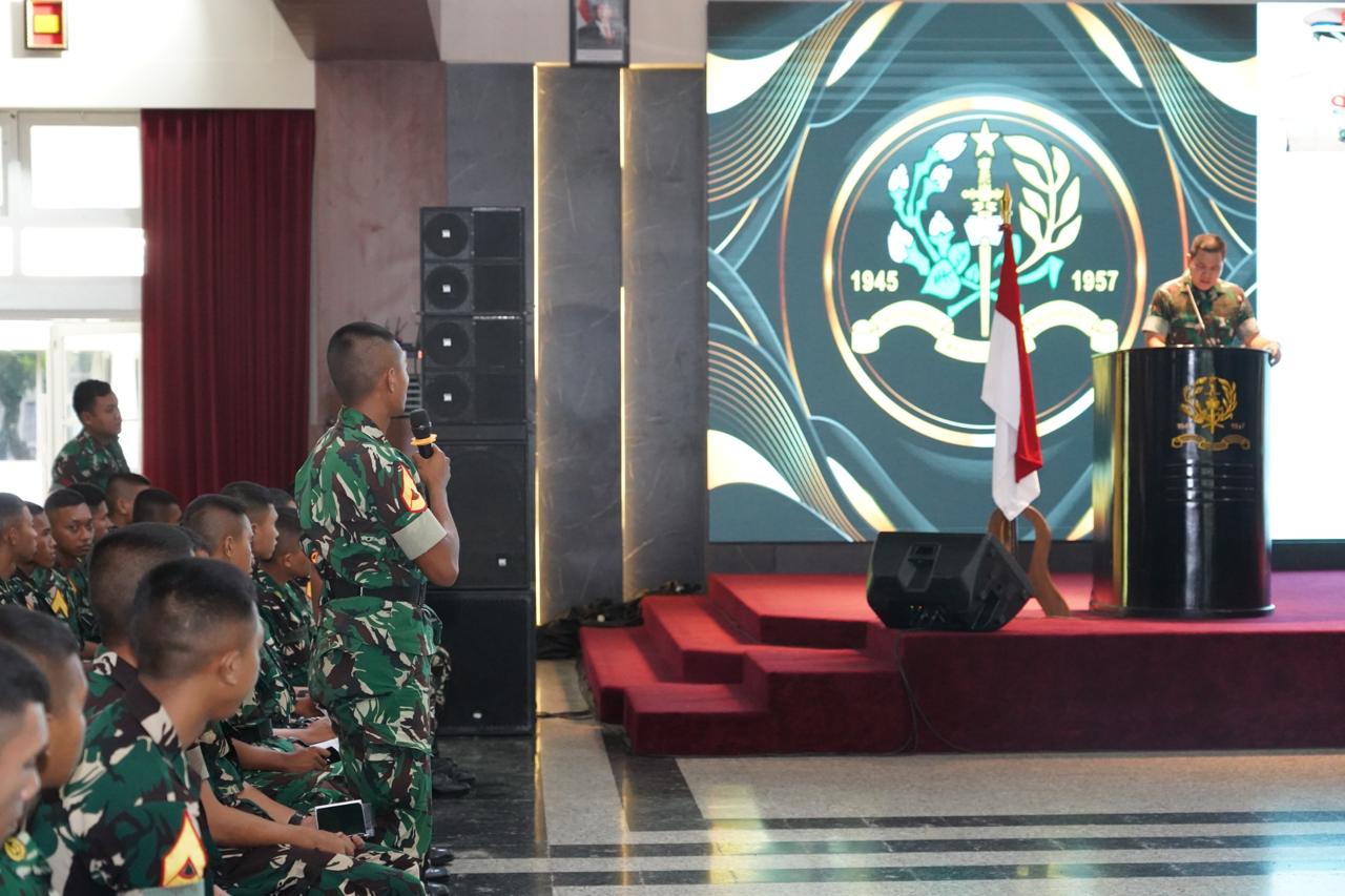 Gubernur Akademi Militer Berikan Pengarahan dan Tanamkan Nilai Kejuangan kepada Taruna Tingkat I, II, dan III