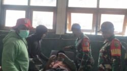 Evakuasi dan Pelayanan Kesehatan Warga Korban Pembakaran Honai Oleh KKB