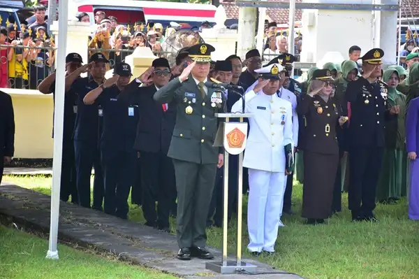 Bentuk Penghormatan Negara, Panglima TNI Pimpin Upacara Pemakaman Militer