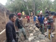 Impian Lama Jadi Nyata, TNI dan Masyarakat Bangun Jembatan Garuda