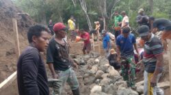 Impian Lama Jadi Nyata, TNI dan Masyarakat Bangun Jembatan Garuda