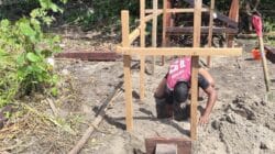 Satgas TMMD Bangun Fasilitas 5 Unit MCK Umum untuk Warga Kampung Keakwa