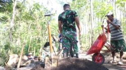 TMMD ke 128 Terus Kebut Pembangunan Tanggul Penahan Tanah (TPT) di Desa Brabe Antisipasi Longsor dan Abrasi Jalan