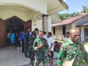 *Dari Mimbar ke Medan Karya: Satgas TMMD Ke-128 Awali Minggu dengan Ibadah, Lanjutkan Pengabdian untuk Rakyat*