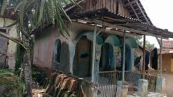 Kondisi Musholla Baithurrohim Sebelum Pembangunan Jadi Perhatian Satgas TMMD ke-128 Kodim 0820 Probolinggo