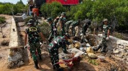 Kebut Pengerjaan Badan Jalan, Satgas TMMD Ke-128 Kodim 0908/Bontang Maksimalkan Waktu