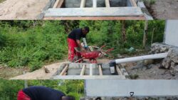 Satgas TMMD Ke-128 Kodim 1801/Manokwari Kerjakan Pembuatan Bak Septictank RTLH
