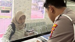 Human Story Tuban: Warga Senang Polantas Tuban Menyapa Bawa Info SIM STNK BPKB