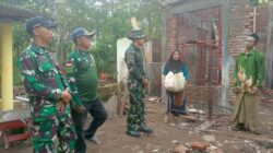 Dandim 0820 Probolinggo Tinjau Pembangunan Mushola Baiturrahim dan Serahkan Sembako untuk Warga Brabe