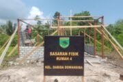 Mama Dabida Dowansiba Gembira, Rumah Mulai Dipasang Dinding Oleh Satgas TMMD Ke-128 Kodim 1801/Manokwari
