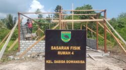 Mama Dabida Dowansiba Gembira, Rumah Mulai Dipasang Dinding Oleh Satgas TMMD Ke-128 Kodim 1801/Manokwari