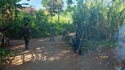 Satgas TMMD Ke-128 Kodim 0820/Probolinggo dan Warga Desa Brabe Gelar Pembersihan Jalan di Dusun Klagin