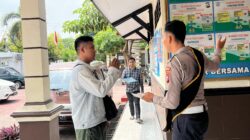 Warga Tuban Antusias Saat Polantas Menyapa, Tanya BPKB & SIM Langsung Dijawab