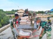 Demi Tepat Waktu, Satgas TMMD Ke-128 Kodim 0908/Bontang Maksimalkan Distribusi Material Pembuatan Badan Jalan