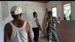 Pengecatan Bagian Dalam RTLH, Satgas TMMD Ke-128 Kodim 0908/Bontang Percepat Tahap Finishing