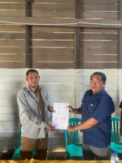 Ketua KDKMP (Koperasi Desa/Kelurahan Merah Putih) Muara Siram Rela Rogoh Kocek Pribadi Demi Kemajuan Kampung.