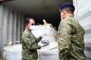 Kasum TNI Tinjau Pemeriksaan Kontainer Mineral Hasil Penindakan TNI AL di Batam