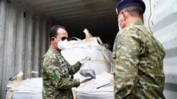 Kasum TNI Tinjau Pemeriksaan Kontainer Mineral Hasil Penindakan TNI AL di Batam