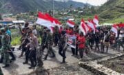 Peringatan Hari Lahir Pancasila, 800 Warga Puncak Jaya Kirab Bendera 50 Meter
