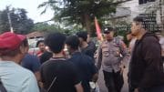 Bakar Ban Saat Aksi Tolak BBM, Massa LMND di Menteng Ditegur Keras Pengemudi Ambulans RSCM