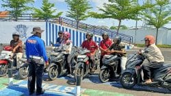 Saat Banyak Warga Bingung Informasi Kendaraan, Polantas Tuban Memilih Datang dan Memberi Jawaban