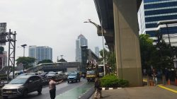 KNARA Datang dengan 6 Bus dan Keranda Mayat, Ada Apa di Depan Kementerian UMKM?