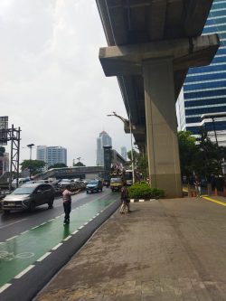 KNARA Datang dengan 6 Bus dan Keranda Mayat, Ada Apa di Depan Kementerian UMKM?