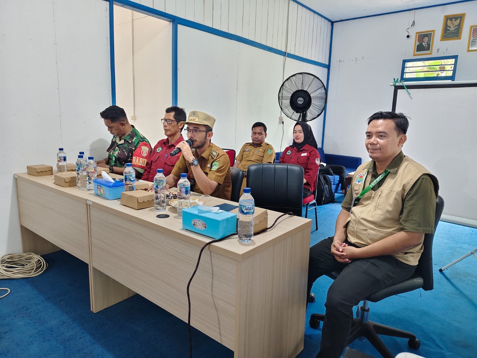Babinsa Senoni Dampingi Pemdes Dalam Musrendes, Pastikan Aspirasi Warga Tersalurkan