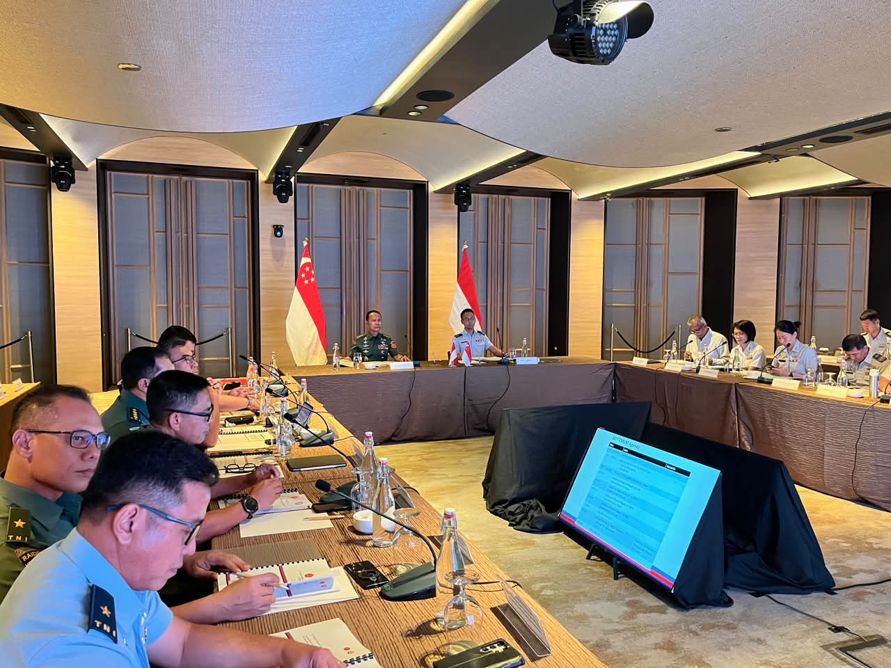Kasum TNI Pimpin Delegasi Indonesia Pada Sidang Ke-22 TNI-SAF Annual Staff Meeting (TSASM) 2026 di Singapura Kasum TNI Pimpin Delegasi Indonesia Pada Sidang Ke-22 TNI-SAF Annual Staff Meeting (TSASM) 2026 di Singapura