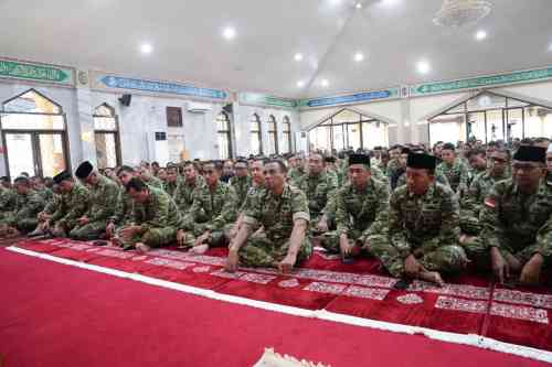 Mabes TNI Peringati Tahun Baru Islam 1448 H Perkuat Spirit Pengabdian dan Profesionalisme Prajurit Mabes TNI Peringati Tahun Baru Islam 1448 H Perkuat Spirit Pengabdian dan Profesionalisme Prajurit