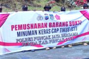 Kodim 1714/Puncak Jaya Bersinergi dengan Polri dan Pemda Musnahkan Miras Ilegal Demi Menjaga Kamtibmas