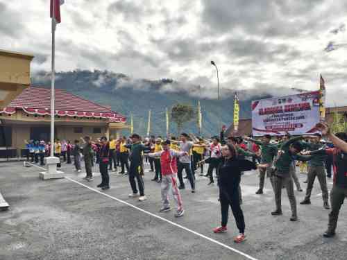 Senam Jumat Sehat Gabungan TNI, Polri dan Pemda Kabupaten Puncak Jaya
