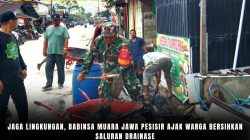 Jaga Lingkungan, Babinsa Muara Jawa Pesisir Ajak Warga Bersihkan Saluran Drainase
