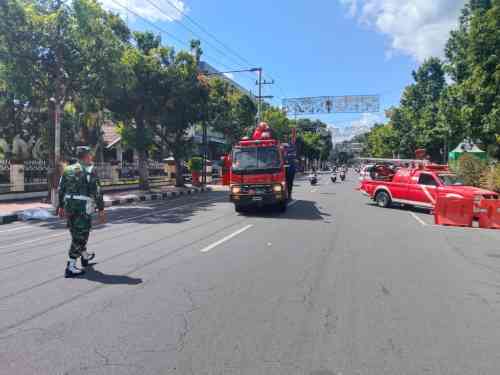 Sinergi Kodim 0808/Blitar Dan Damkar Kota Blitar Gelar Pelatihan Pengoperasian Truk Serta Mitigasi Kebakaran