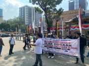 Unjuk Rasa 8 Menit di Mabes Polri, KAMI Desak Penindakan Tegas Dugaan Pelanggaran di Lampung