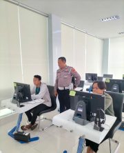 Program Polantas Tuban Makin Diminati, Pengendara Rela Berhenti Demi Konsultasi SIM dan STNK