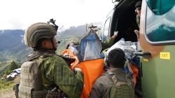 Koops TNI Habema berhasil Evakuasi Jenazah Pilot PT AMA Air, Gelar Operasi Khusus Perebutan Cepat dan SAR Taktis