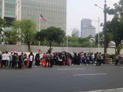1.000 Hari Konflik Gaza, Massa AWG Sebut Dunia Gagal Lindungi Warga Palestina